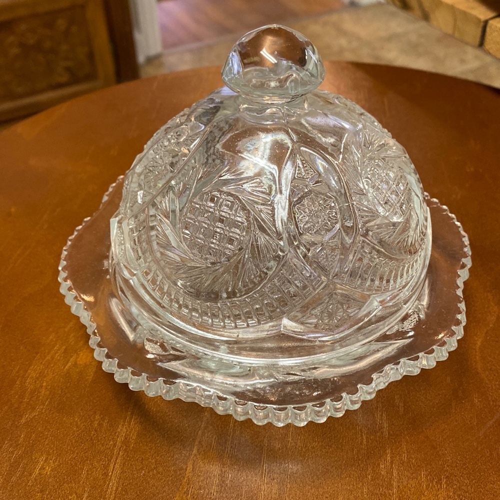Starburst Covered Butter Dish Round